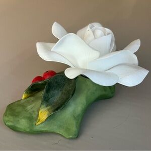 Boehm "Noel Rose (Petite)" porcelain made in the U.S.A.